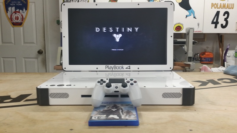 PlayBook 4: engenheiro cria versão portátil do PlayStation 4 por R