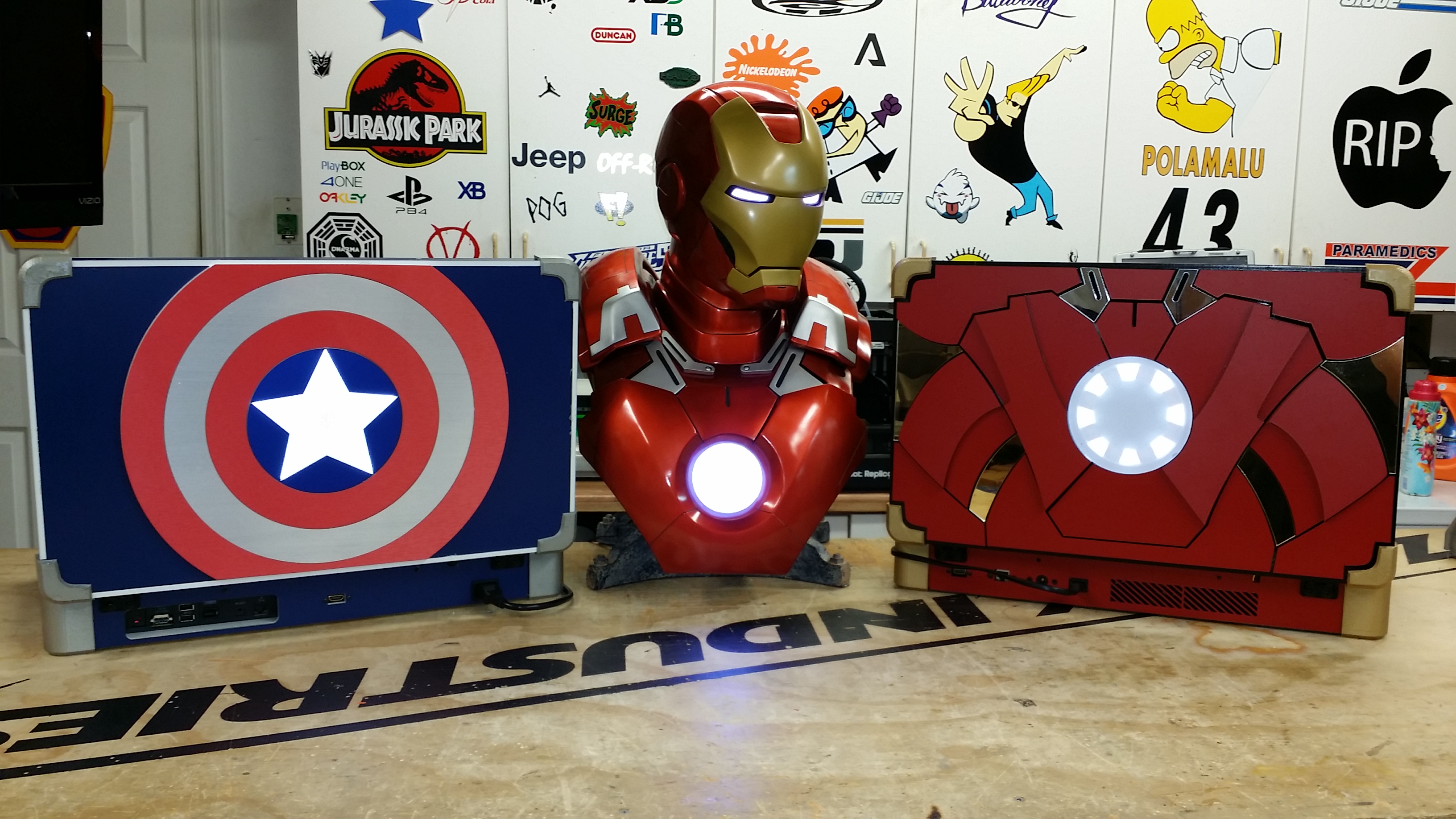 Captain America XBOOK vs Iron Man PLAYBOOK